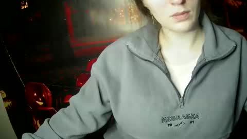 Bella online show from October 17, 5:17 pm