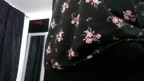 Anne online show from November 4, 8:37 am