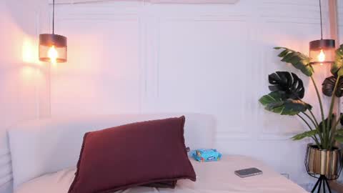 anne_millerr online show from July 28, 11:39 am