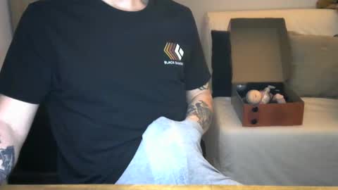 annecylake online show from January 9, 6:27 am