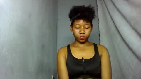 annick98 online show from February 6, 7:05 pm