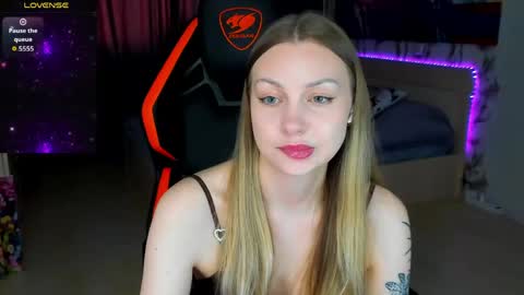 Annie online show from April 15, 2:53 pm