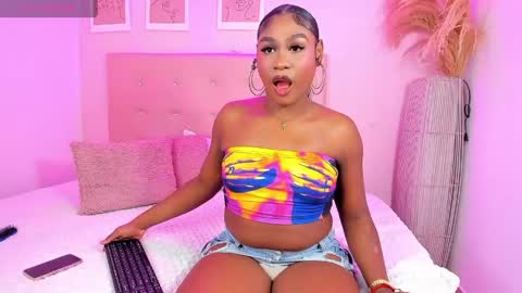 annie_dolce_ online show from June 6, 5:52 pm