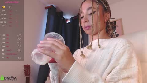 Annie online show from September 14, 10:33 pm