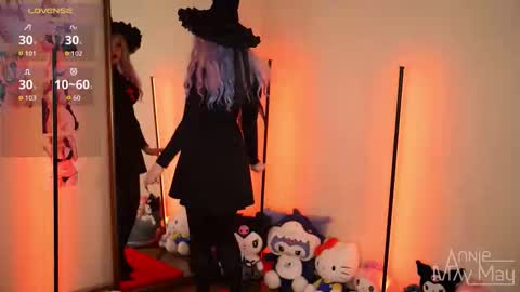 Annie May   online show from October 17, 2:32 pm