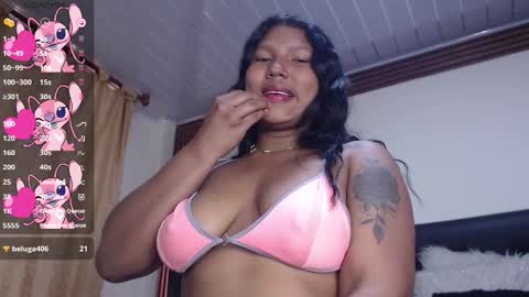 annie_scott_ online show from December 15, 9:44 pm