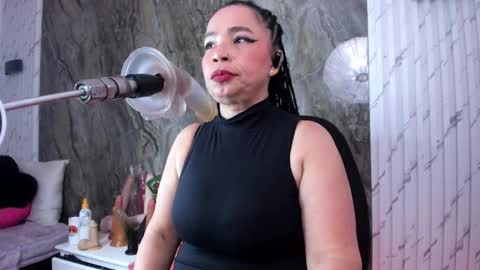 annie_wigg_ online show from January 15, 3:15 am