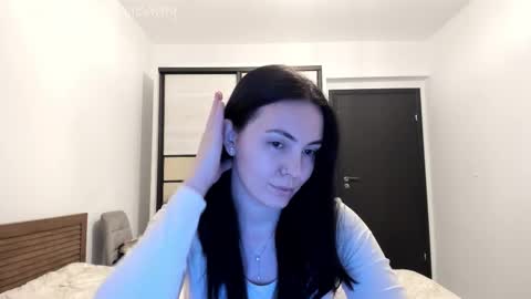 Annie online show from February 3, 4:44 pm