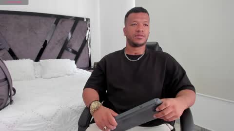 Annie and Stefan online show from April 11, 1:59 pm