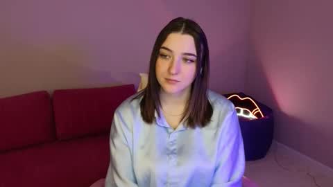 Snapshot of anniedodge chatting on October 14, 1:08 am Annie online show from October 14, 1:08 am