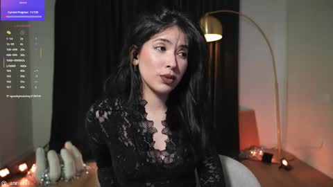 anniehillofficial_ online show from January 13, 6:26 pm