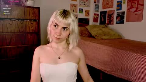 annietinky online show from January 10, 3:45 am