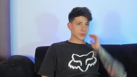 Annie  Alex online show from March 1, 4:26 am