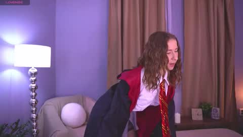 Annuetta online show from December 14, 7:47 am