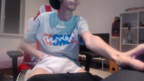 LoyalDog online show from March 28, 8:32 pm