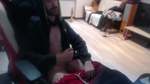 LoyalDog online show from April 21, 10:11 am