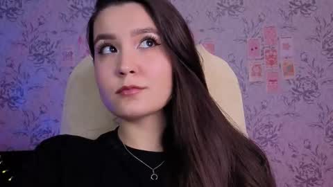 Annie online show from November 8, 1:08 am