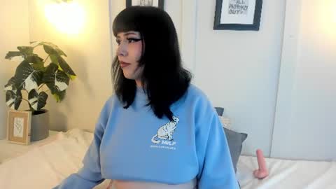 anny online show from June 12, 4:44 am