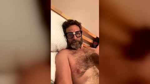 anonomouselee online show from March 16, 7:34 am