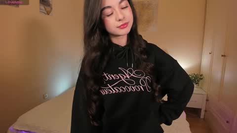 Anora  Emma online show from February 20, 8:44 pm