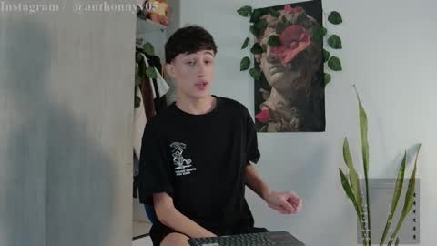 Snapshot of anthonny_05 chatting on September 27, 9:18 am TONY NEW ACCOUNT online show from September 27, 9:18 am