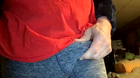 Snapshot of anthony_whitestallion chatting on December 21, 11:33 am Anthony online show from December 21, 11:33 am