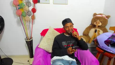       online show from April 27, 12:19 am