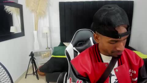       online show from December 18, 12:17 am