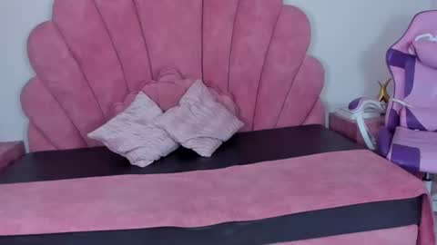 antonella_foxxxx online show from June 10, 2:05 pm
