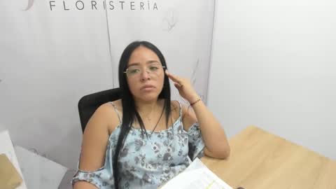 Antonella online show from December 17, 3:27 pm