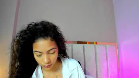 AntonellaHall  online show from January 14, 12:13 pm