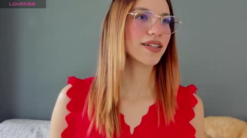 Snapshot of antonellarossii_ chatting on September 26, 12:35 pm Antonella online show from September 26, 12:35 pm
