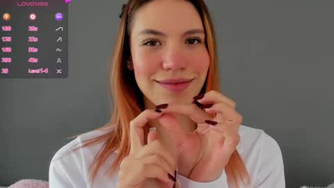 Snapshot of antonellarossii_ chatting on October 8, 1:17 pm Antonella online show from October 8, 1:17 pm