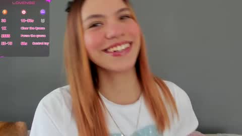 Snapshot of antonellarossii_ chatting on October 2, 1:21 pm Antonella online show from October 2, 1:21 pm
