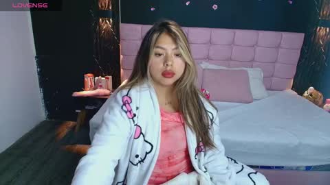 Snapshot of antonellarosss chatting on September 30, 12:48 pm A N T O N E L L A online show from September 30, 12:48 pm