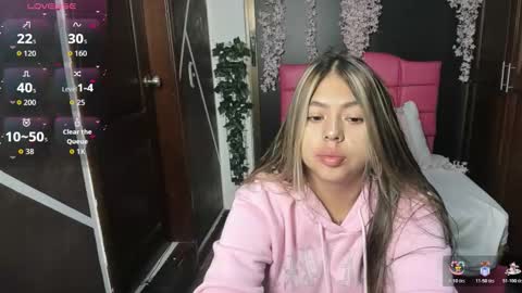 Snapshot of antonellarosss chatting on October 22, 12:18 pm A N T O N E L L A online show from October 22, 12:18 pm
