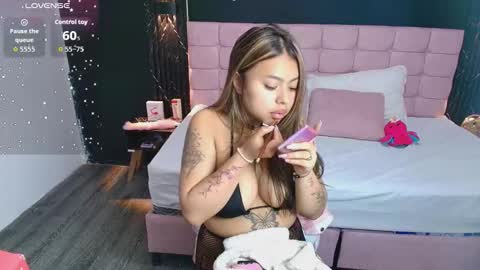 Snapshot of antonellarosss chatting on October 1, 12:59 pm A N T O N E L L A online show from October 1, 12:59 pm