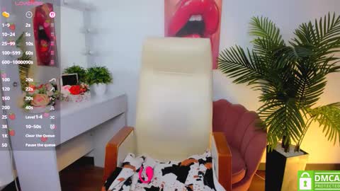 antonia_ferrero online show from September 12, 6:59 am