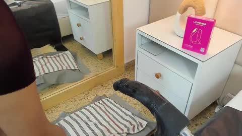 Antonia online show from February 6, 1:36 pm