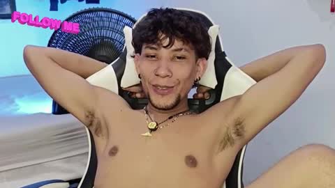 AnuarDHM online show from December 4, 5:01 pm