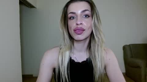 Anya online show from April 13, 11:42 pm