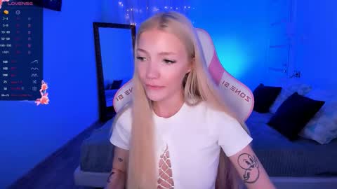 Anya online show from October 3, 4:43 am