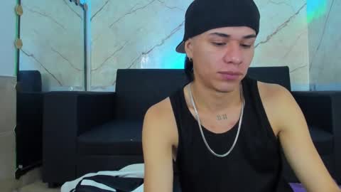 anyelo_sexyhot online show from September 25, 12:34 pm