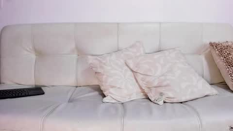 Apolo Klein online show from December 16, 6:20 am