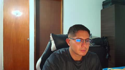 apoloo11 online show from December 1, 1:25 am