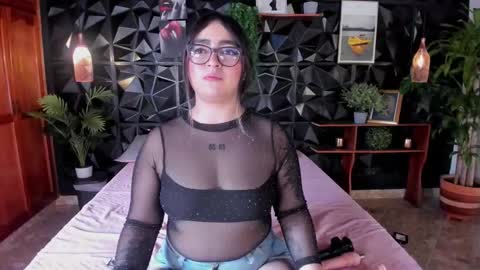 apprilfoxx online show from October 22, 5:03 pm