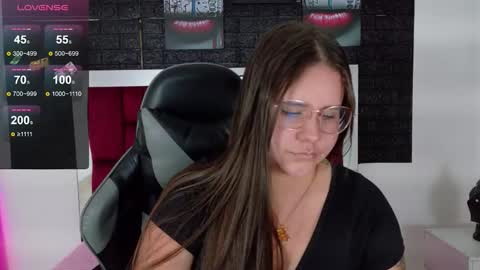 Snapshot of april1_sc chatting on September 29, 1:43 pm April SC online show from September 29, 1:43 pm