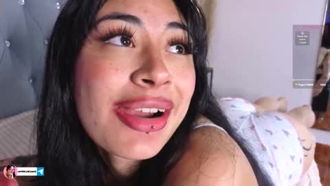 Cris online show from November 7, 1:57 pm