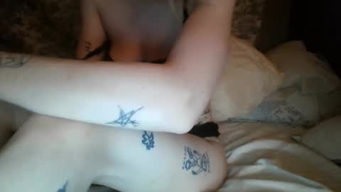 aprilgirlx1011 online show from October 8, 9:32 pm