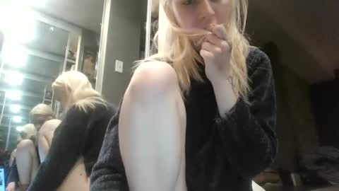 aprilgirlx1011 online show from November 18, 6:11 pm